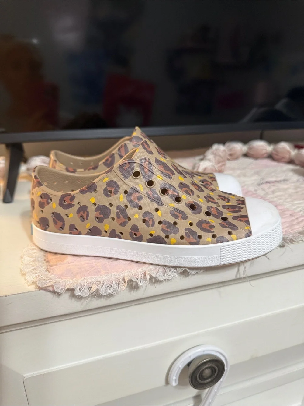 Kids Native Leopard Print Slip-On Sneakers -